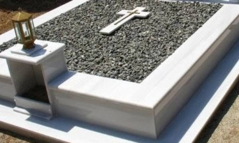 Τρίκαλα: Επί έξι χρόνια ζητούσαν χρήματα για τάφο… από μακαρίτη