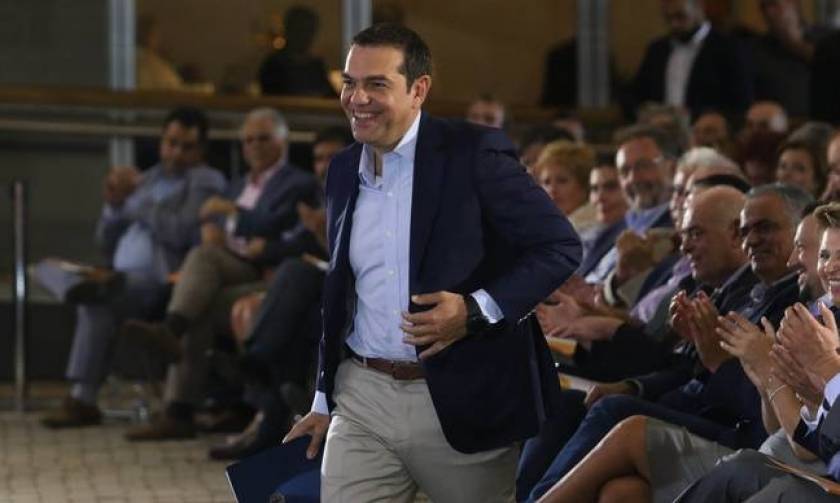 Tsipras pledges to modernize public sector with new three-year plan