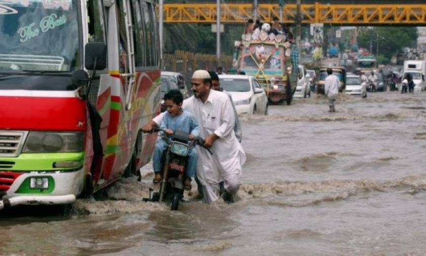 Πακιστάν: Τουλάχιστον 13 νεκροί από τις πλημμύρες
