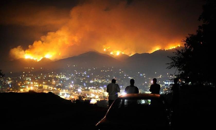 ΗΠΑ: Συνεχίζει το καταστροφικό της έργο η μεγαλύτερη φωτιά στην ιστορία του Λος Άντζελες