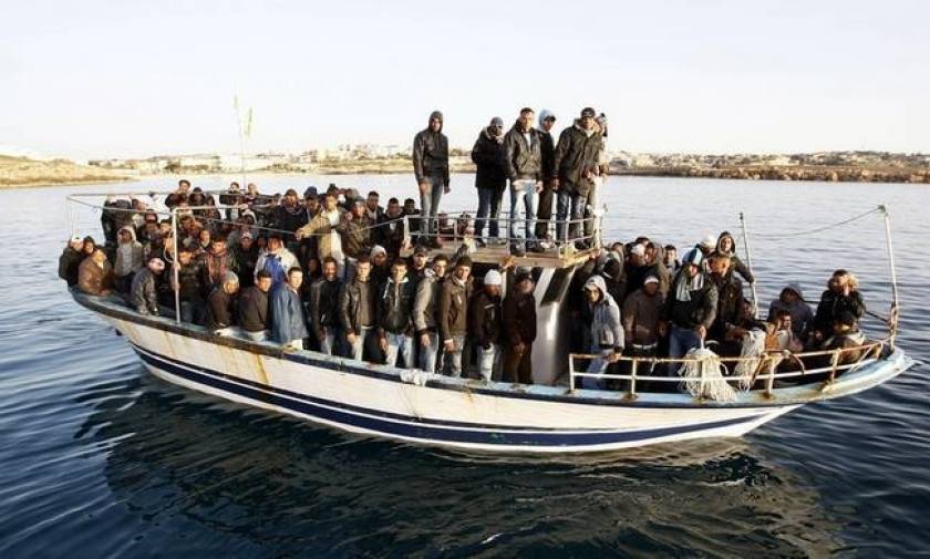 Wooden boat with 103 refugees and migrants located off Crete