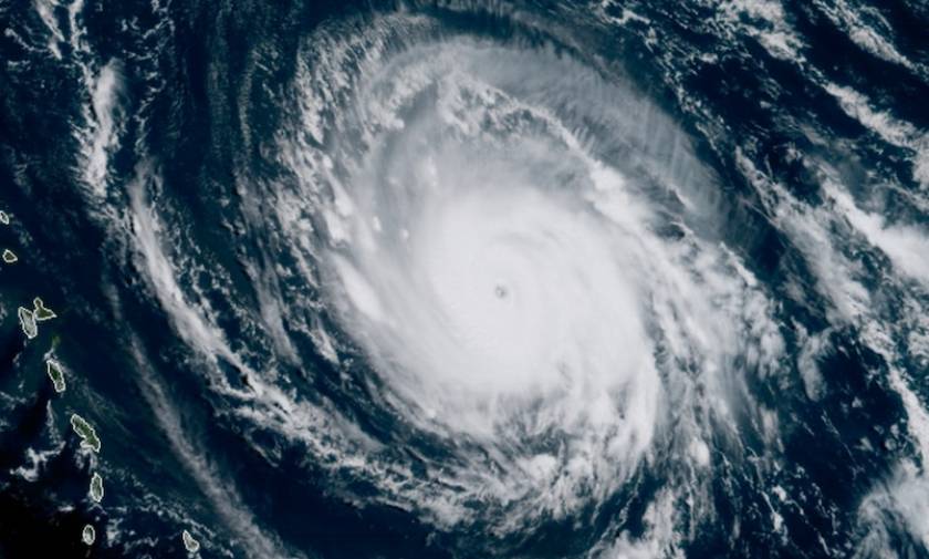 Κυκλώνας Ίρμα: Σε κατάσταση ύψιστου συναγερμού τα νησιά στις Μικρές Αντίλλες