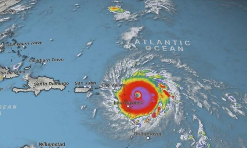 Ο «δυνητικά καταστροφικός» κυκλώνας Ίρμα τρομοκρατεί την Καραϊβική