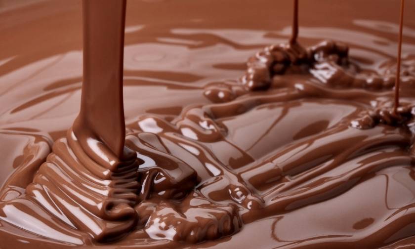 Αυτό είναι το νέο είδος σοκολάτας που «ανακαλύφθηκε»... και είναι κόκκινη (βίντεο και φωτογραφίες)