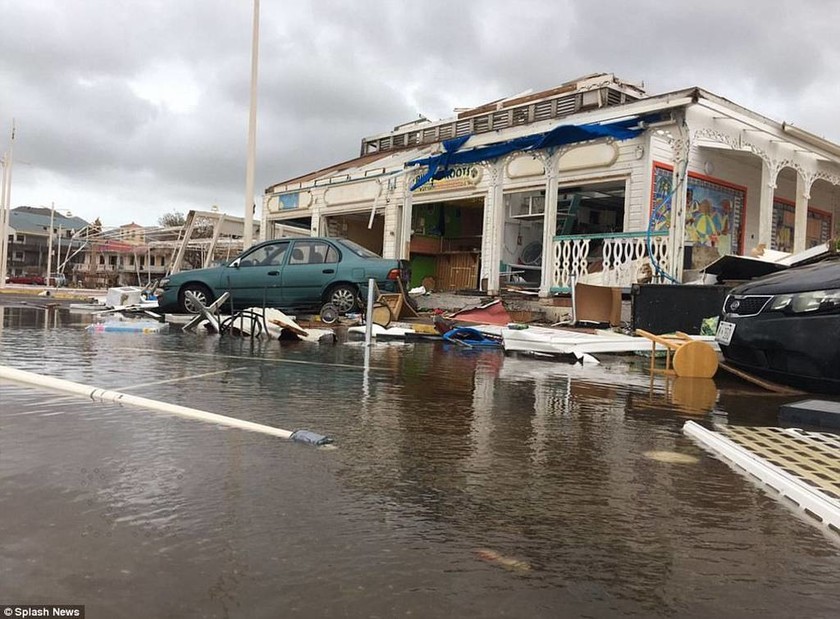 Πανικός από τον τυφώνα Ίρμα: «Θα είναι πραγματικά καταστροφικός όταν φτάσει στη Φλόριντα»