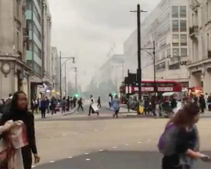 ΤΩΡΑ: Έκρηξη σε κεντρικό δρόμου του Λονδίνου - Τουλάχιστον ένας τραυματίας (pics+vid)