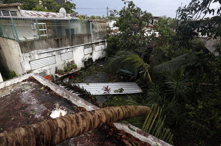 Ίρμα: Τοπίο θανάτου καταστροφής αφήνει πίσω του ο κυκλώνας καθώς κινείται προς τη Φλόριντα (Pics)