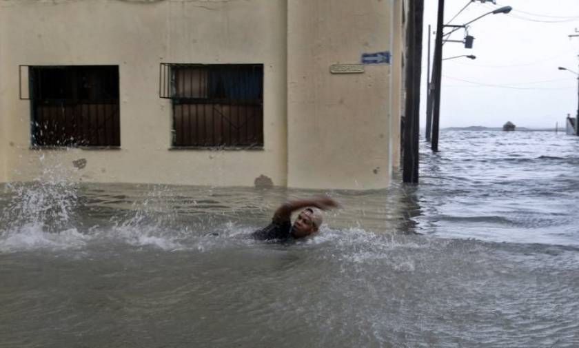 Κυκλώνας Ίρμα: Φονικό πέρασμα από την Κούβα με τουλάχιστον 10 νεκρούς (pics-video)