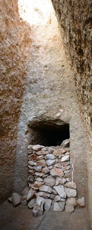 Μοναδική αρχαιολογική ανακάλυψη στον Ορχομενό - Βρέθηκε μυκηναϊκός τάφος με νεκρό πολεμιστή