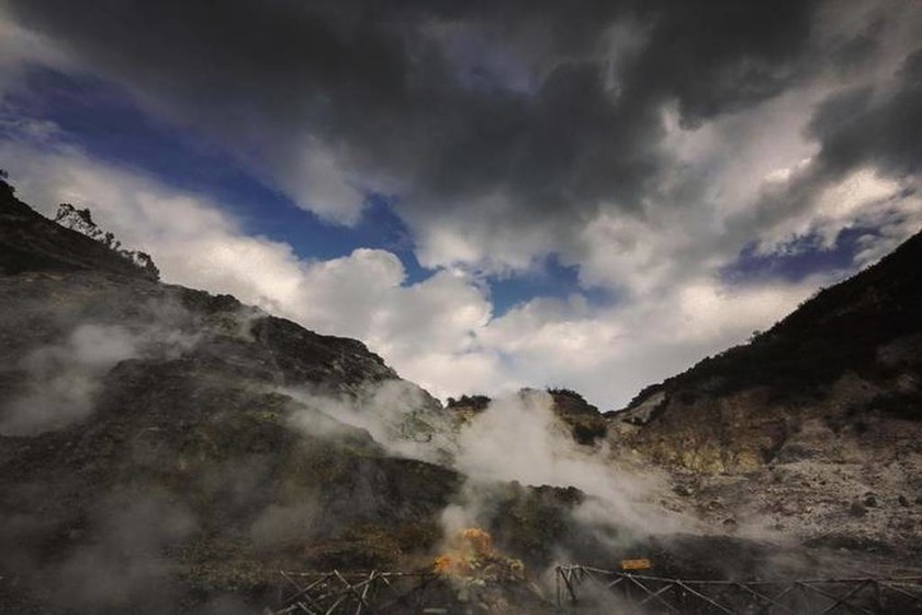 Ασύλληπτη τραγωδία στην Ιταλία: Ξεκληρίστηκε οικογένεια μέσα σε ηφαίστειο (pics)