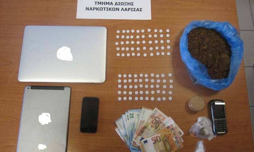 Λάρισα: Παρέλαβε 100 χάπια ecstasy ταχυδρομικώς από την Ολλανδία
