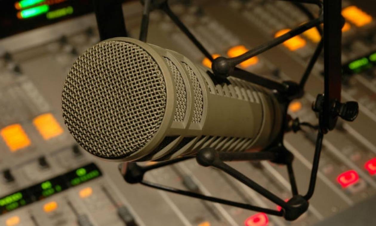 Θρήνος: Πέθανε γνωστός Έλληνας ραδιοφωνικός παραγωγός (pic)