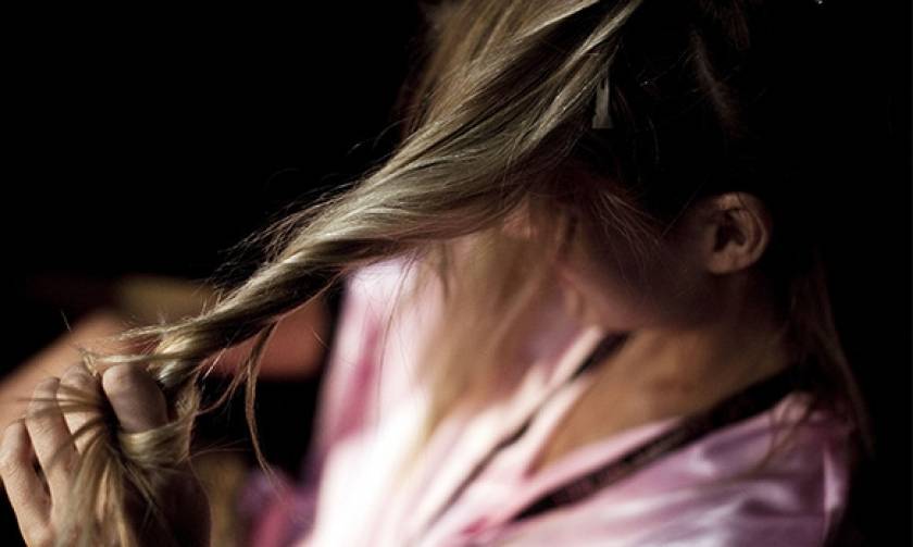 Σοκ! 16χρονη πέθανε επειδή έτρωγε τα μαλλιά της