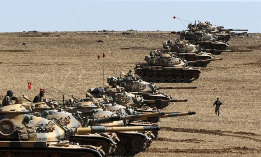 Ραγδαίες εξελίξεις: Η Τουρκία στέλνει στρατό στα σύνορα με τη Συρία