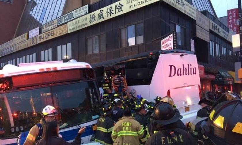 Σύγκρουση λεωφορείων στη Νέα Υόρκη: Τρεις νεκροί και 17 τραυματίες (pics+vid)