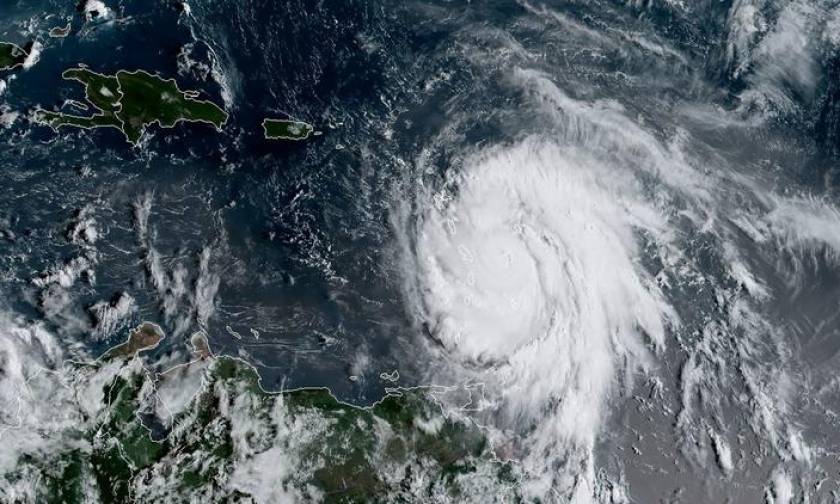 Κυκλώνας Μαρία: Ενισχύθηκε στην κατηγορία 4 και απειλεί τα νησιά της Καραϊβικής (vid)