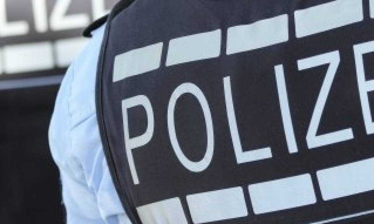 Γερμανία: Έφηβη βρήκε και παρέδωσε στην αστυνομία τσάντα με 14.000 ευρώ!