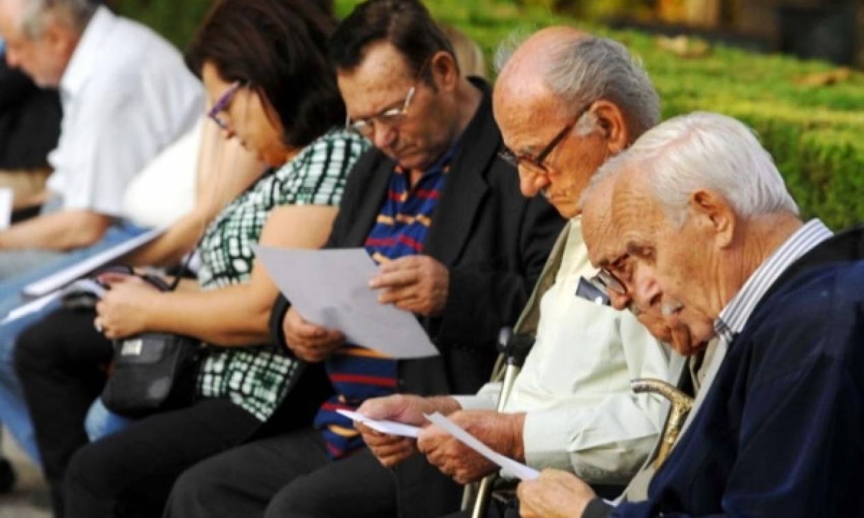 Οδηγός για συντάξεις: Όσα πρέπει να γνωρίζουν παλαιοί και νέοι συνταξιούχοι (video)