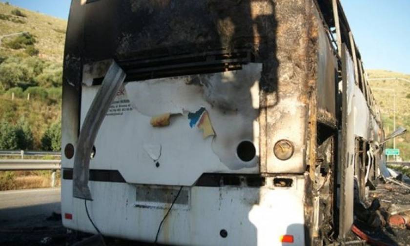 Θεσσαλονίκη: Σχολικό λεωφορείο τυλίχθηκε στις φλόγες