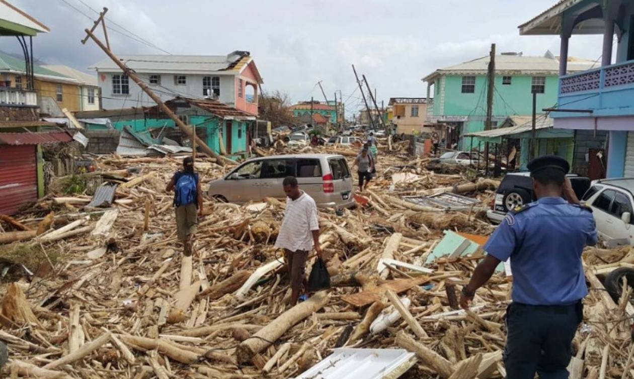 Συντρίμμια και θάνατο «σπέρνει» ο κυκλώνας Μαρία στην Καραϊβική – Αυξάνονται διαρκώς οι νεκροί (Vid)