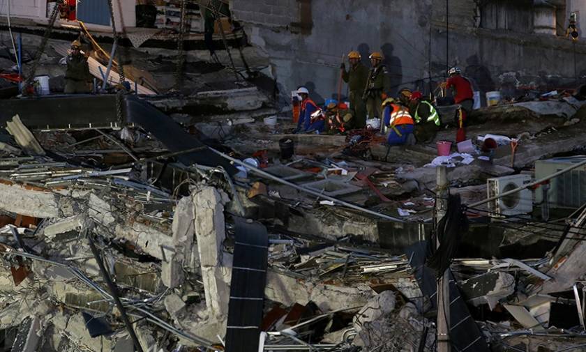 Ο Εγκέλαδος χτυπησε ξανά: Ισχυρός σεισμός στο Μεξικό (Pics+Vids)