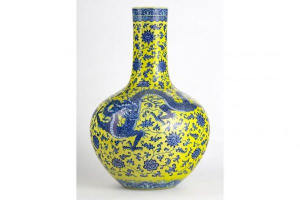 33a ns chinese vase 240917