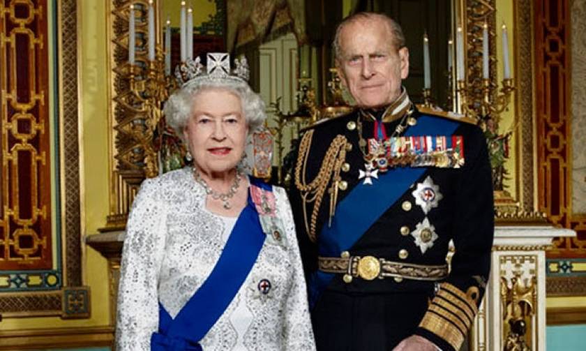 Σάλος στη Βρετανία: «Ο πρίγκιπας Φίλιππος κεράτωνε τη βασίλισσα Ελισάβετ»