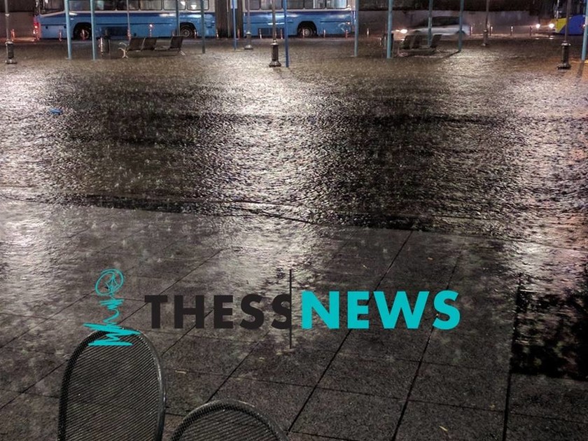 Κακοκαιρία: «Ποτάμια» οι δρόμοι της Θεσσαλονίκης - Πλημμύρισαν τα ΚΤΕΛ (vid)