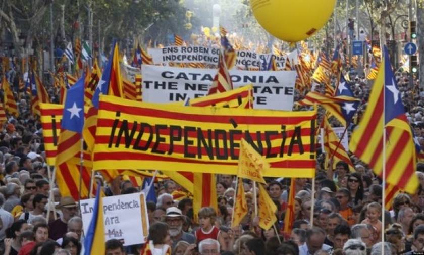 «Καζάνι που βράζει» η Καταλονία: Αυτονομιστές αποφασισμένοι να προχωρήσουν με το δημοψήφισμα