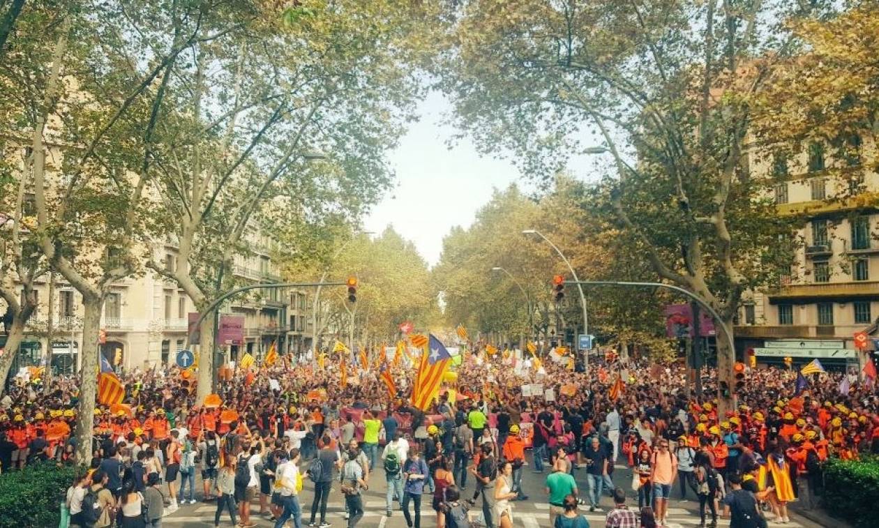 Καταλονία: Αποφασισμένοι για το δημοψήφισμα δηλώνουν οι αυτονομιστές