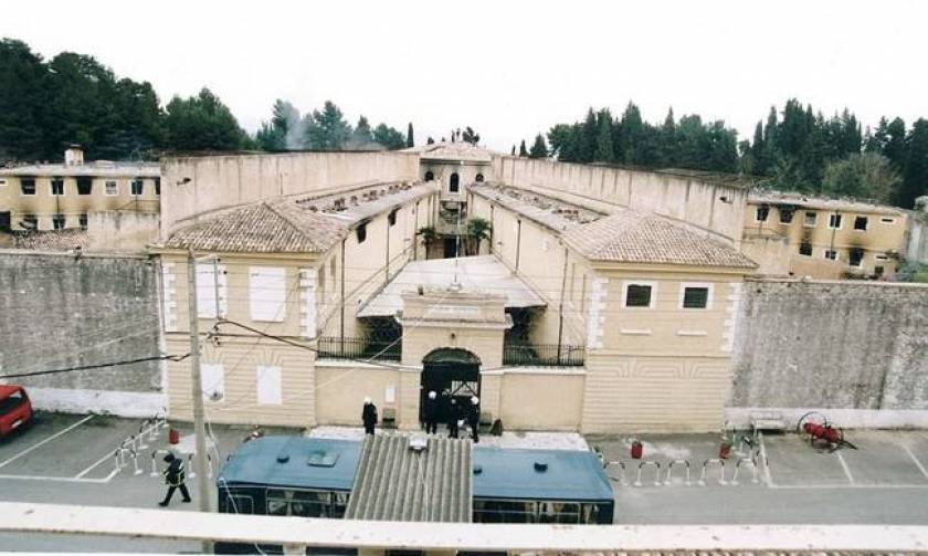 Συναγερμός στην Κέρκυρα: Απέδρασε κρατούμενος από τις φυλακές - Δείτε πώς τον έπιασαν