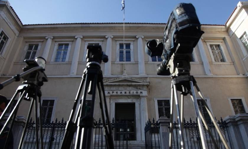 «Πυρά» ΣΥΡΙΖΑ κατά ΝΔ για τις τηλεοπτικές άδειες: «Επιθυμεί ή όχι την αδειοδότηση;»