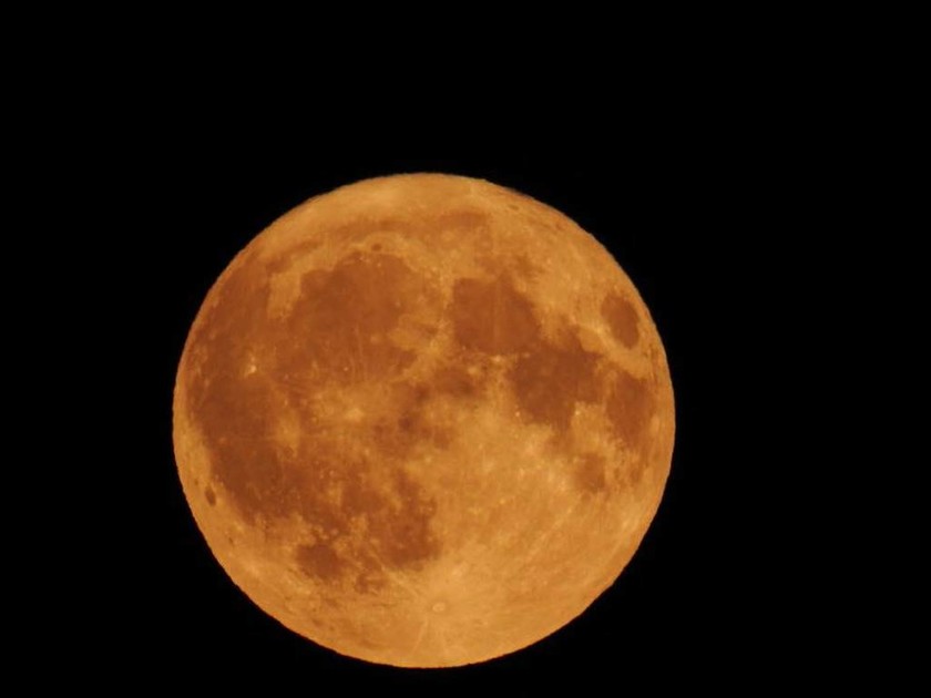 Harvest Moon: Εσείς είδατε το μοναδικό φαινόμενο που... φώτισε το χθεσινό ουρανό (photos)