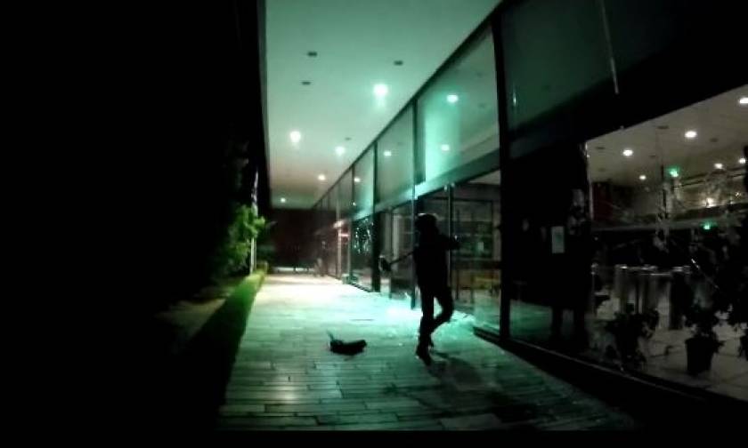 Ο «Ρουβίκωνας» ανέλαβε την ευθύνη για την επίθεση στο Μοσχάτο - Δείτε το βίντεο - ντοκουμέντο