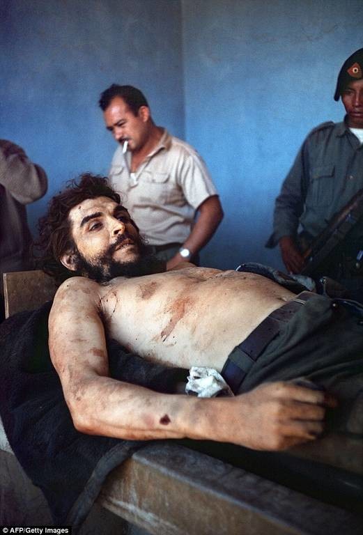 Κούβα: Φόρος τιμής στον Ερνέστο Τσε Γκεβάρα μισό αιώνα μετά τον θάνατό του (Pics)