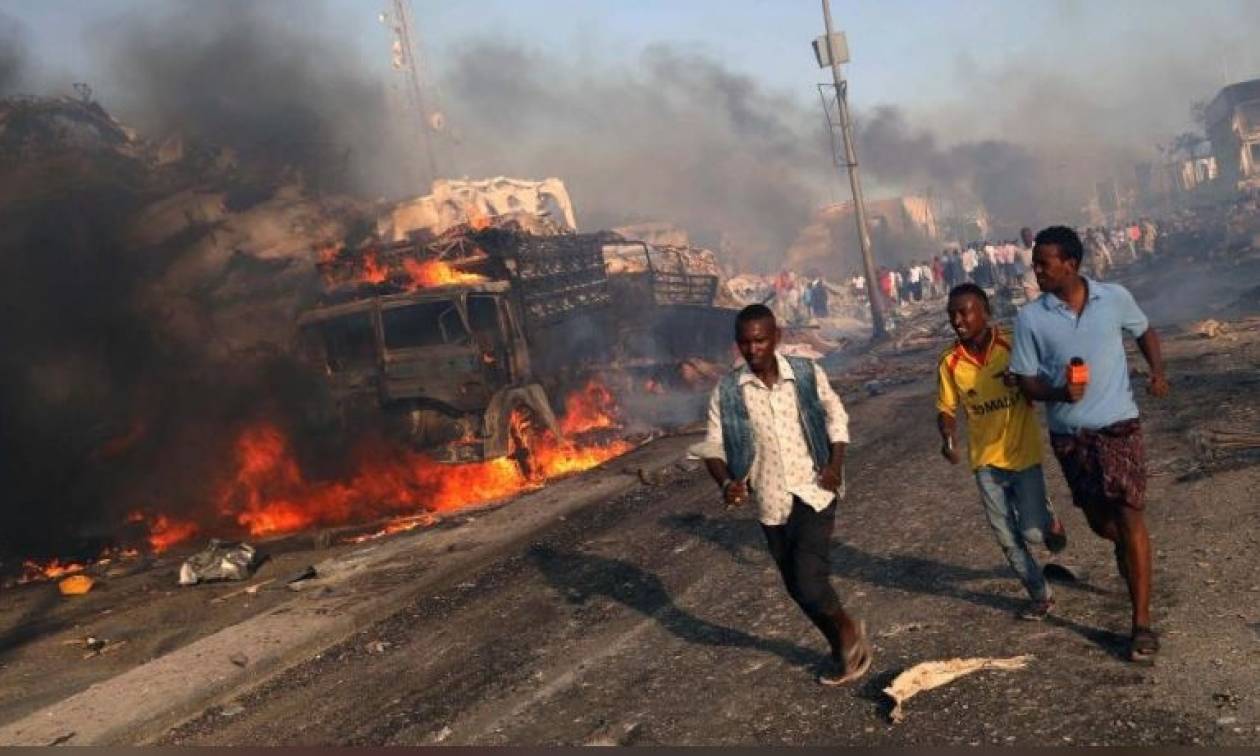 Αίμα και βία στη Σομαλία: 85 νεκροί σε δύο επιθέσεις αυτοκτονίας (vid)