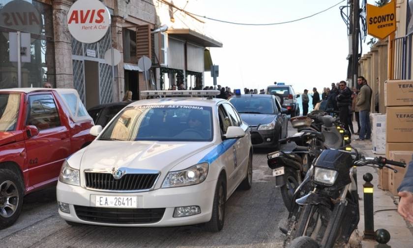 Χίος: Σύλληψη αστυνομικού για ντελίβερι ναρκωτικών ουσιών