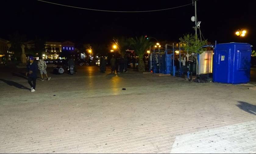 Μυτιλήνη: Άδειασε η πλατεία στο κέντρο της πόλης από τους μετανάστες (vid)
