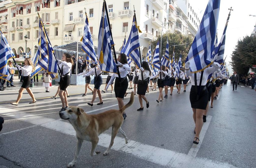28η Οκτωβρίου 1940: Εντυπωσιακή η μαθητική παρέλαση στη Θεσσαλονίκη (pics&vids)