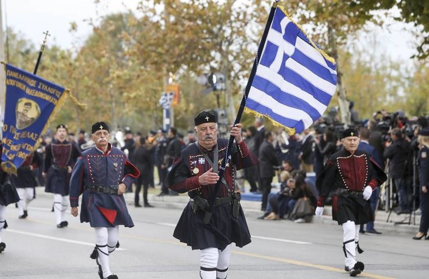 28η Οκτωβρίου 1940: Με ιδιαίτερη λαμπρότητα η στρατιωτική παρέλαση στη Θεσσαλονίκη (pics&vids)