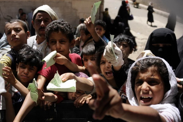 Yemen Children trying