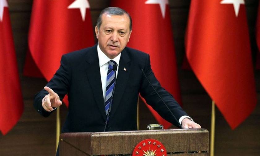 Προκλητική δήλωση συμβούλου του Ερντογάν: «Λυπάμαι τους Έλληνες, τίποτα δεν έμεινε στα χέρια τους»