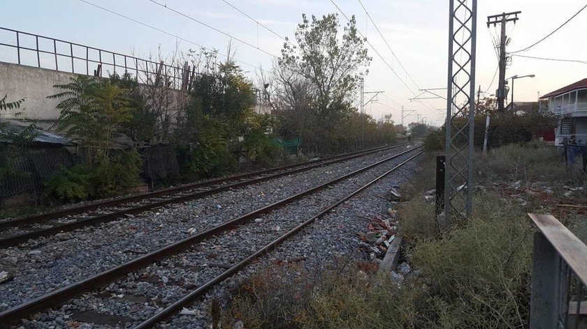 Λάρισα: Θρήνος και οργή για τον 12χρονο που παρασύρθηκε από τρένο
