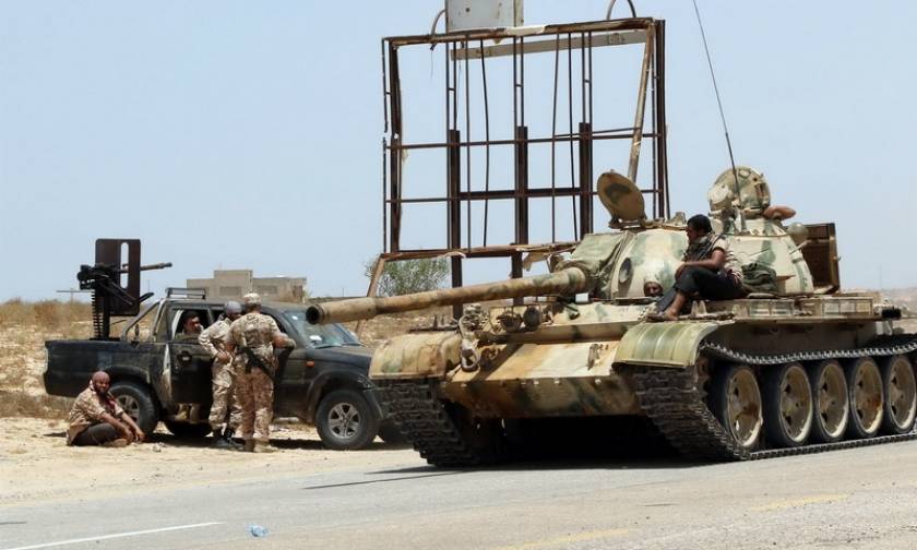 Λιβύη: Βρέθηκαν 28 πτώματα έπειτα από συγκρούσεις κοντά στην Τρίπολη