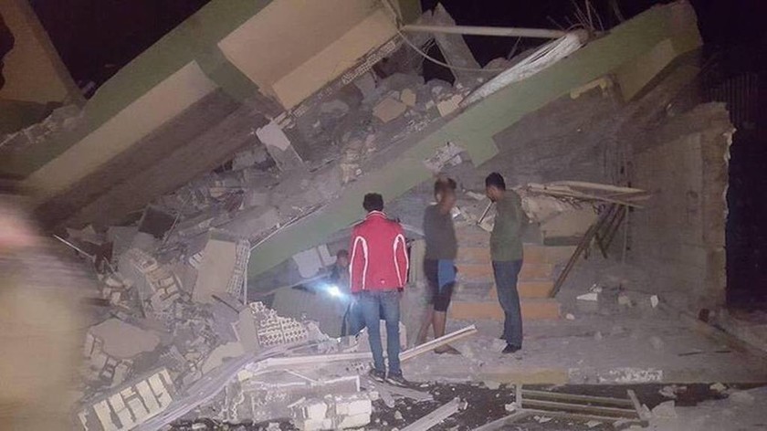 Σεισμός Ιράν - Ιράκ: Τους 100 έφτασαν οι νεκροί του σεισμού των 7,3 Ρίχτερ - Χιλιάδες οι τραυματίες