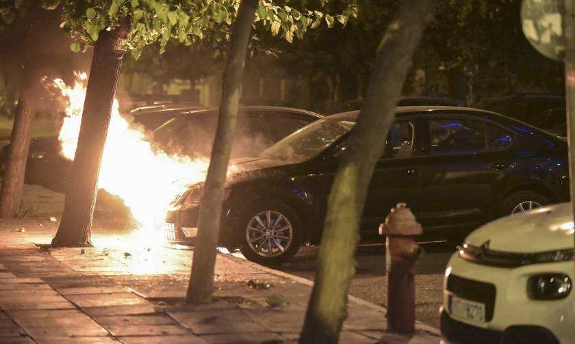 Γιατί αρπάζουν φωτιά εν κινήσει τα αυτοκίνητα στην Ελλάδα