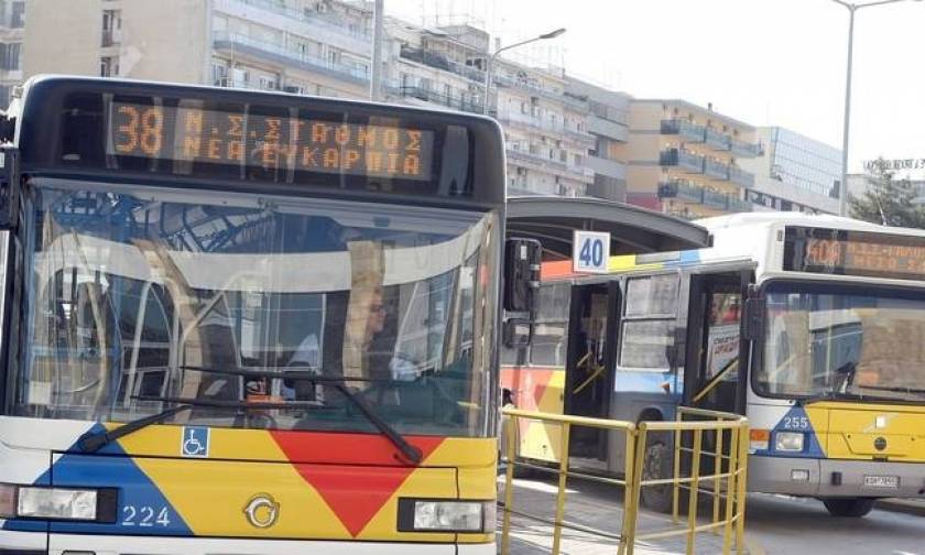 Πρωτοφανές περιστατικό στη Θεσσαλονίκη: Άγνωστος πέταξε πέτρες σε λεωφορείο του ΟΑΣΘ!