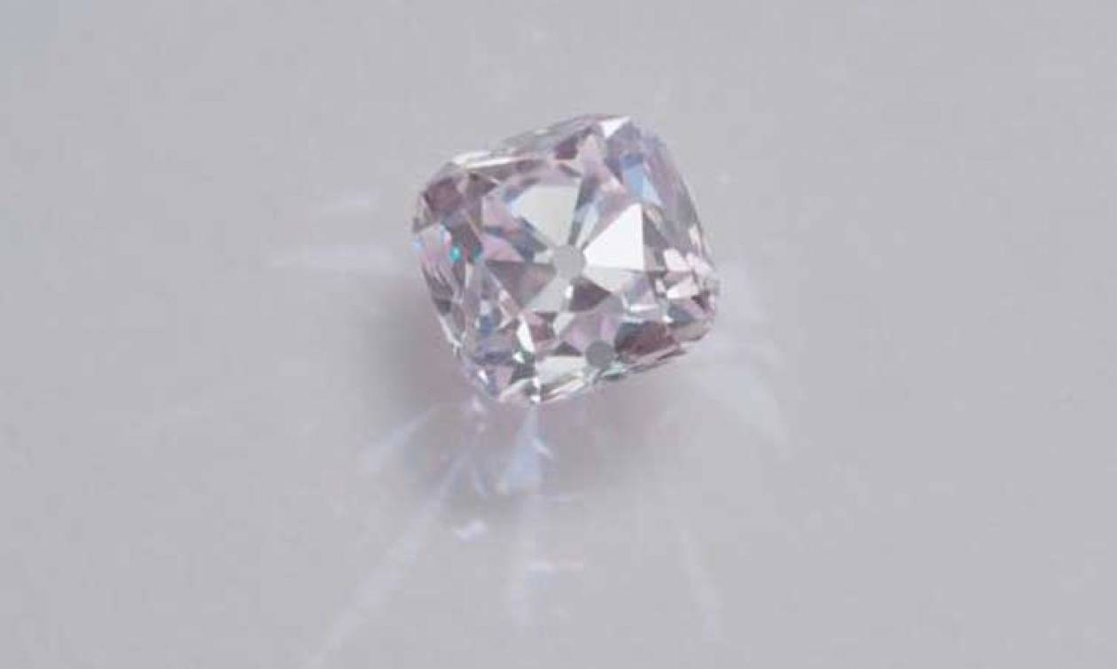 Αυτό είναι το μεγαλύτερο διαμάντι που έχει βγει ποτέ στο «σφυρί» - Αξίζει 34 εκατ. δολάρια!