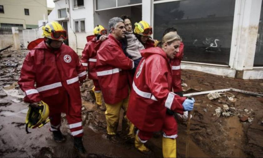 Πλημμύρες Μάνδρα: Ξανά στην πρώτη γραμμή ο Ελληνικός Ερυθρός Σταυρός (pics+-vid)