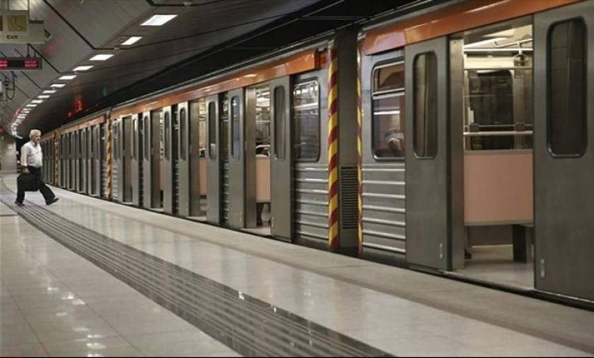 Πολυτεχνείο: Άνοιξαν όλοι οι σταθμοί του μετρό